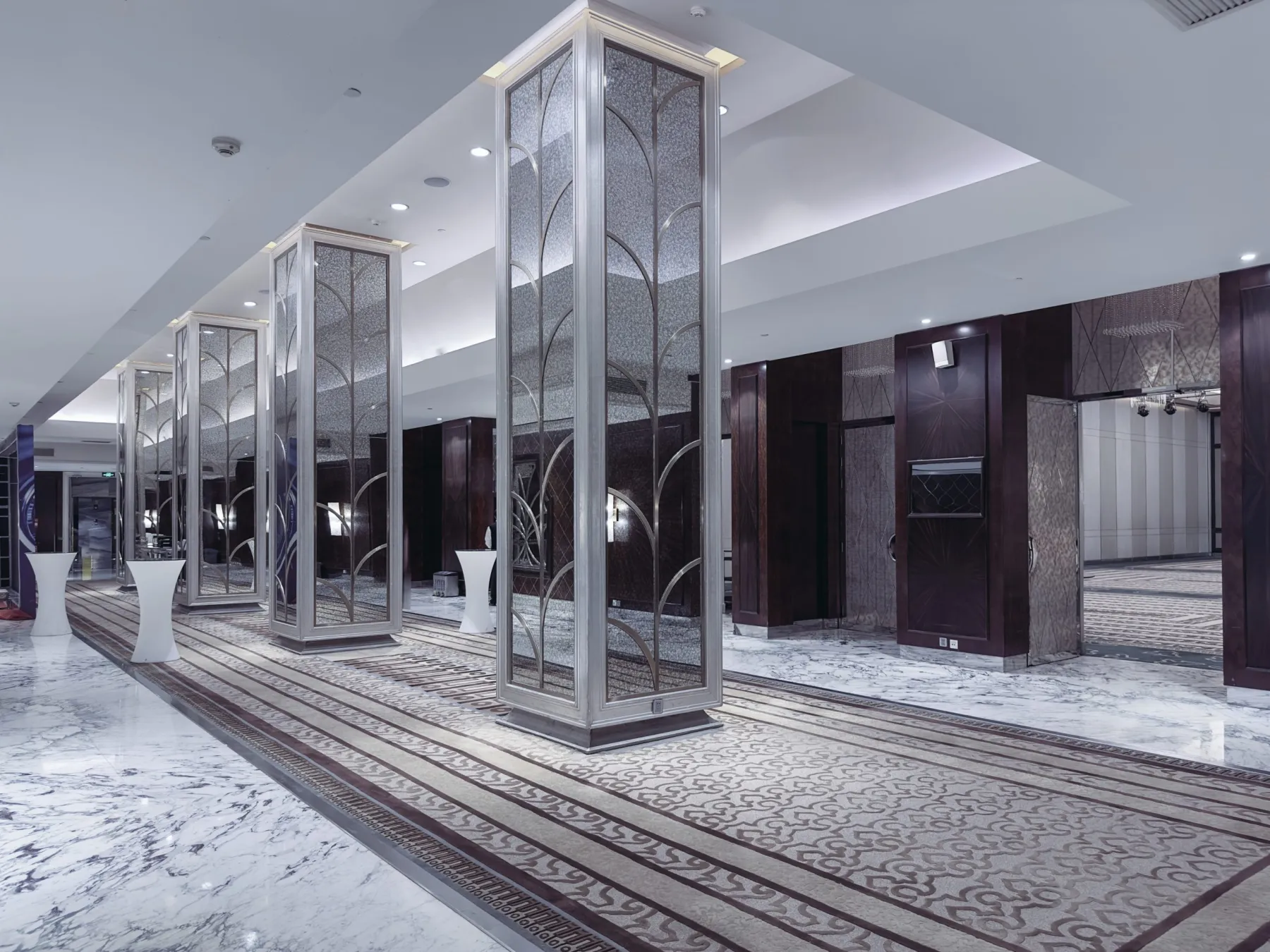 Full height gym mirrors in Dubai