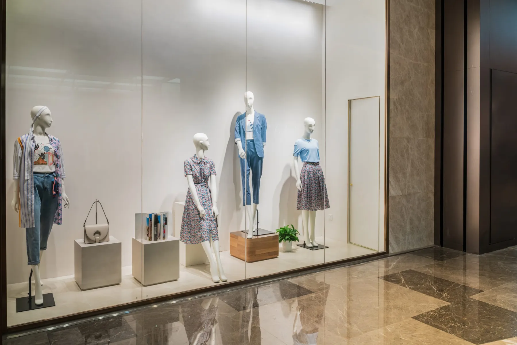 Retail display joinery in a Dubai shop