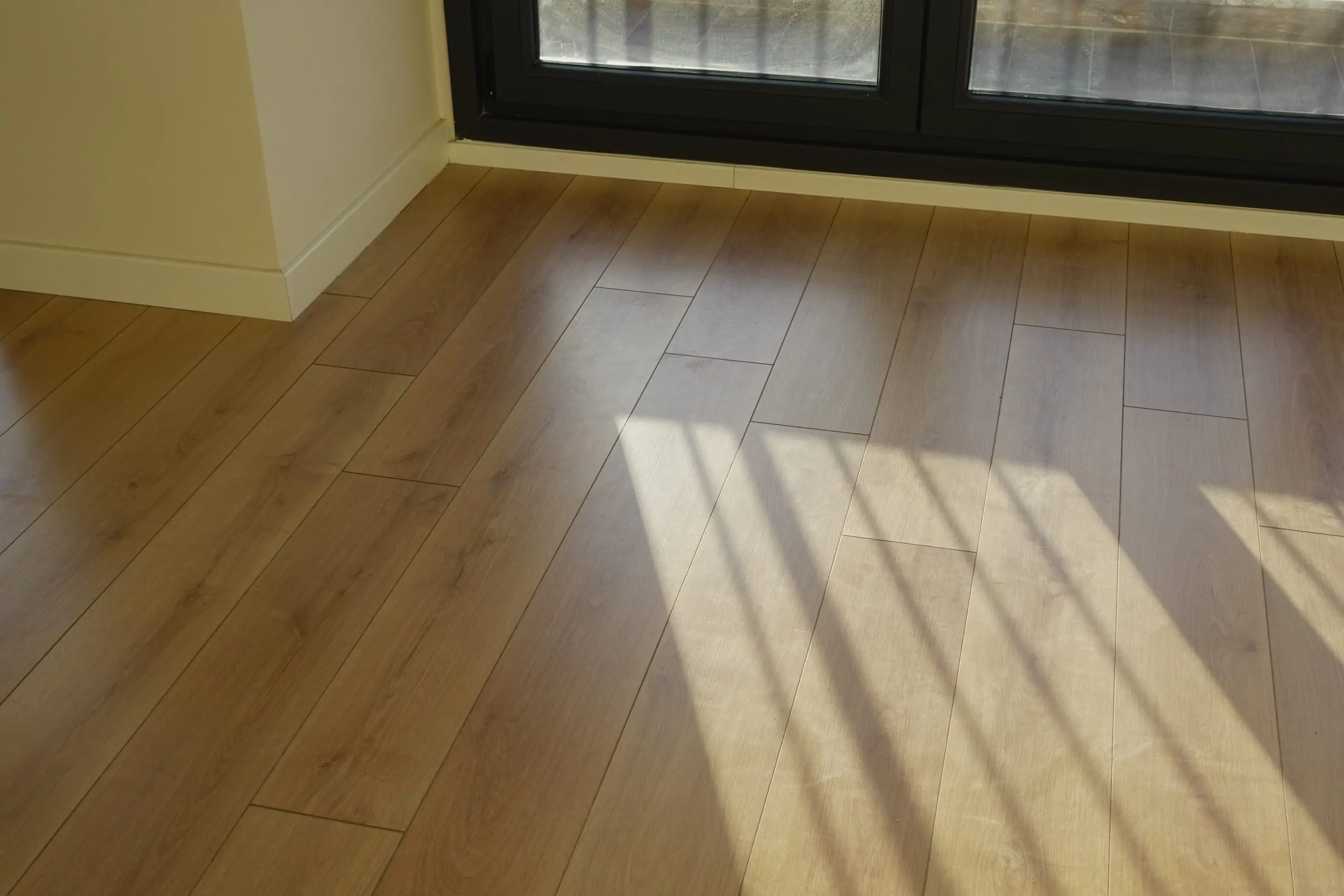 Outdoor porcelain and decking in Dubai