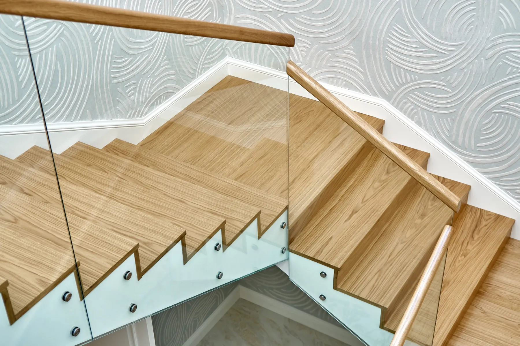 Handrail return and newel detail in Dubai