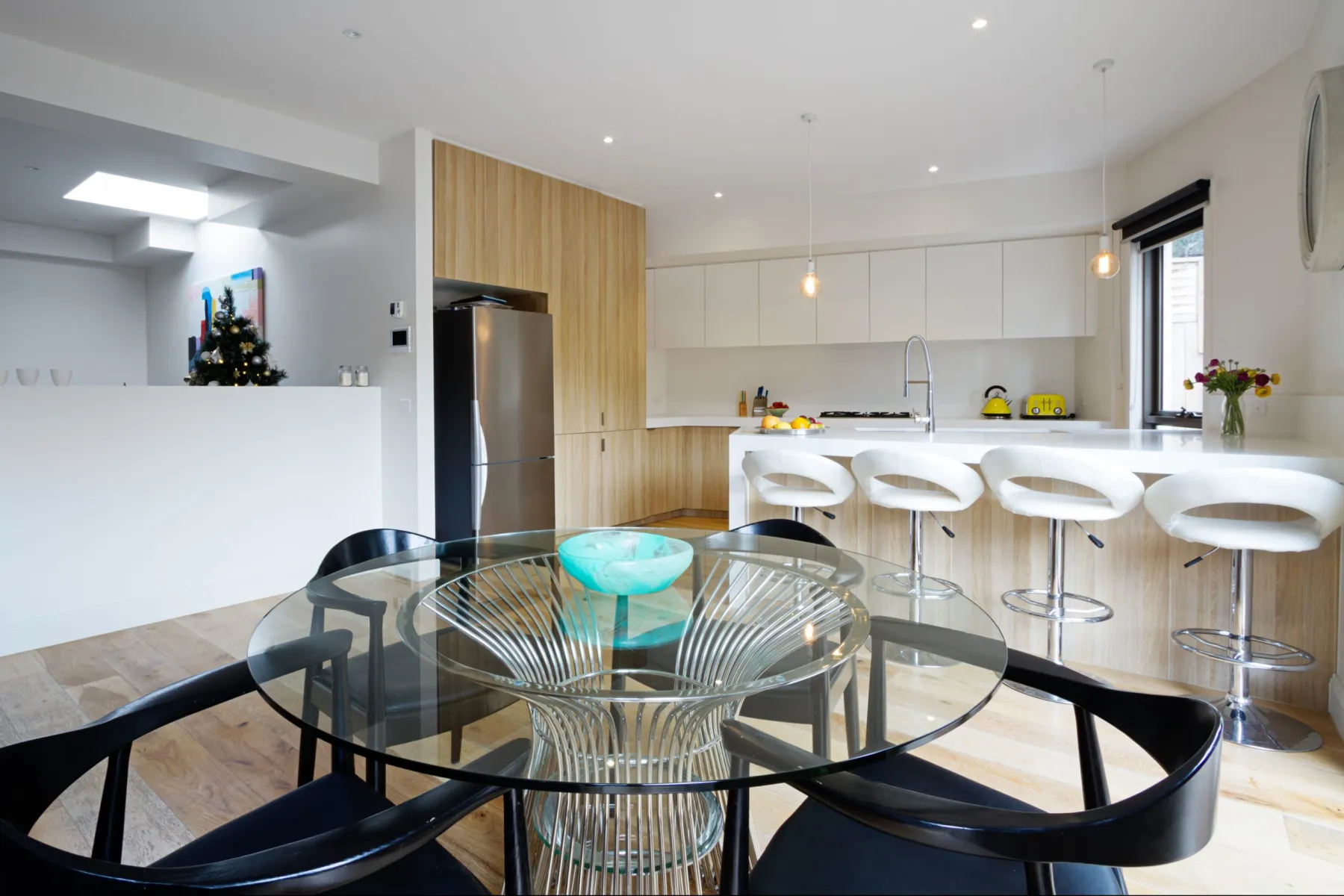 Frameless glass partition and shower screen works in Dubai