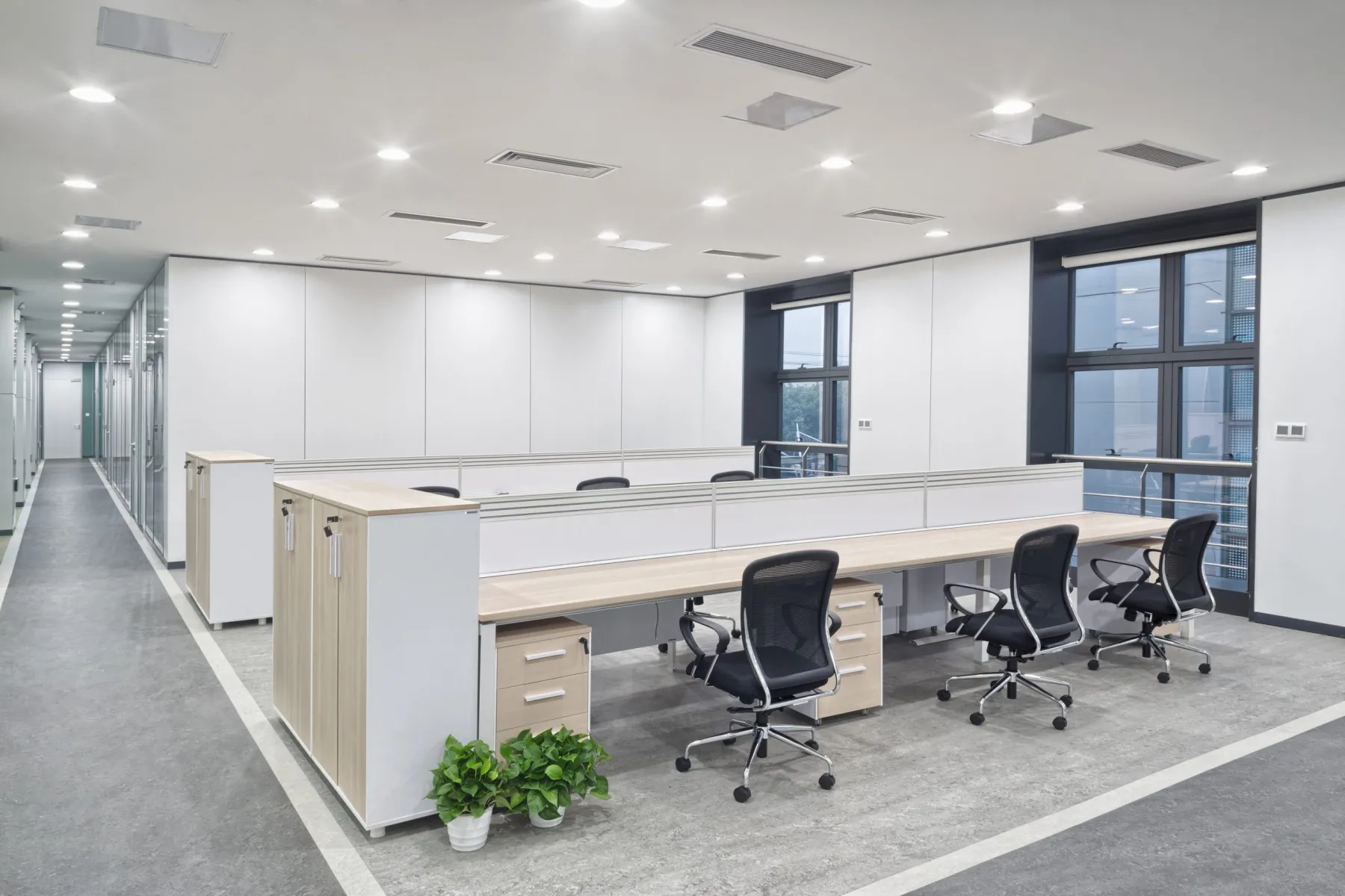 Home office storage and credenza joinery in Dubai