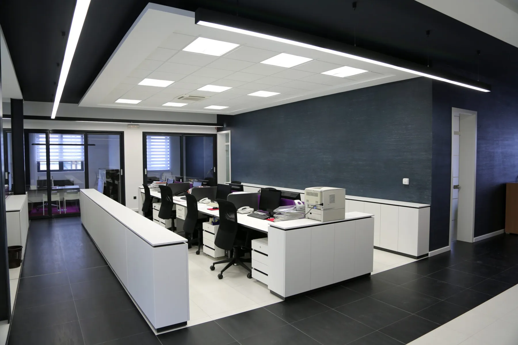 Boardroom table and seating in Dubai