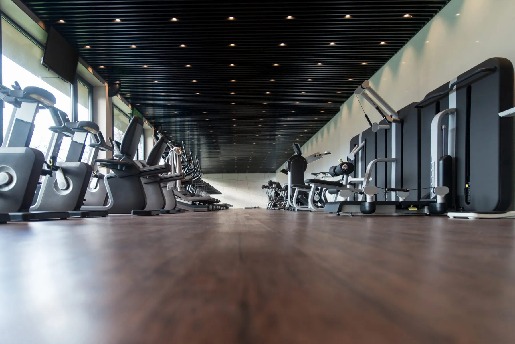 Home gym flooring and equipment in Dubai
