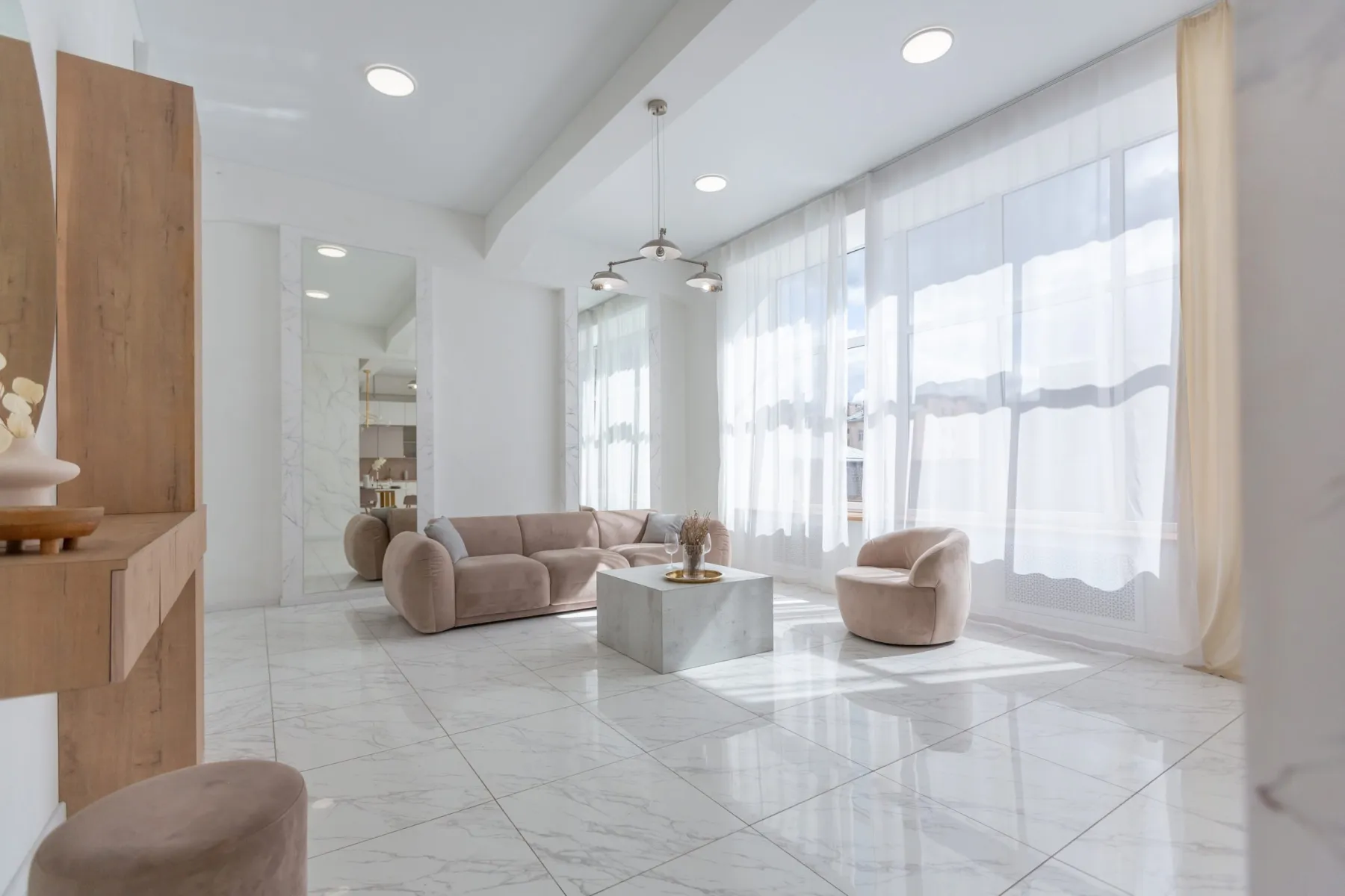 Kitchen task lighting under wall units in Dubai