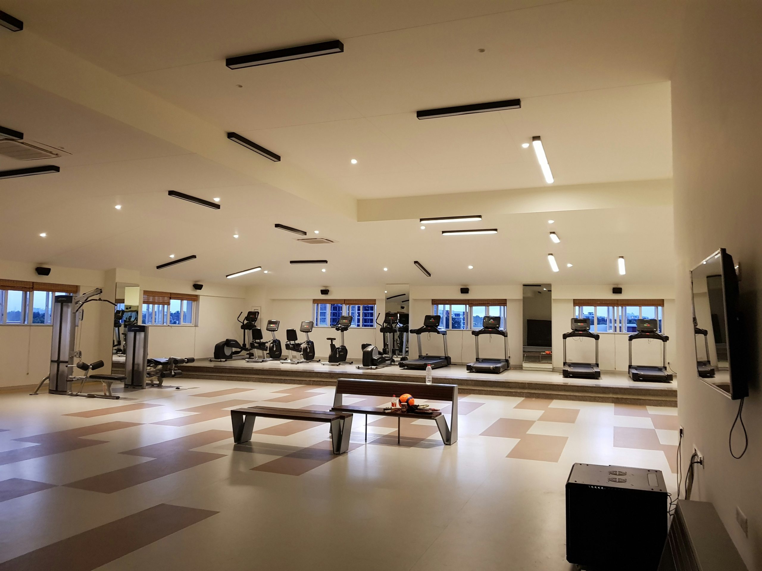 affordable gym renovation services in Dubai